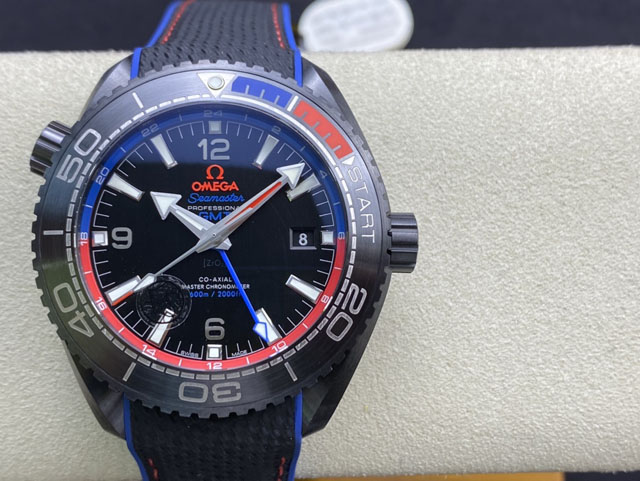 【OMEGA 】オメガ スーパーコピー シーマスター プラネットオーシャン クロノメーターGMT ETNZディープブラック 215.92.46.22.01.004【VS工場出品】