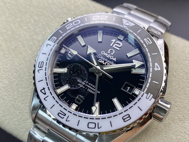 【OMEGA 】オメガ スーパーコピー シーマスター プラネットオーシャン コーアクシャル マスタークロノメーターGMT 215.30.44.22.01.001【VS工場出品】
