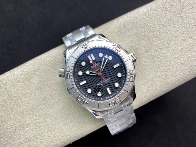 【OMEGA 】オメガ スーパーコピーシーマスター ダイバー300M コーアクシャル マスタークロノメーター NEKTON 210.30.42.20.01.002【VS工場出品】