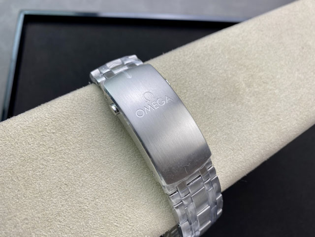 【OMEGA 】オメガ スーパーコピーシーマスター ダイバー300M コーアクシャル マスタークロノメーター NEKTON 210.30.42.20.01.002【VS工場出品】