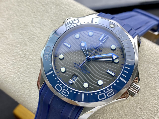 【OMEGA 】オメガ スーパーコピー シーマスター ダイバー300M コーアクシャル マスタークロノメーター 210.32.42.20.06.001【VS工場出品】