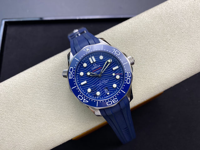 【OMEGA 】オメガ スーパーコピー シーマスター ダイバー300M コーアクシャル マスタークロノメーター 210.32.42.20.03.001【VS工場出品】