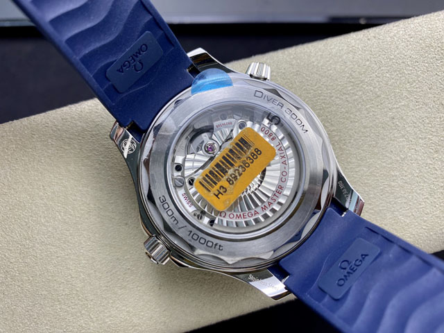 【OMEGA 】オメガ スーパーコピー シーマスター ダイバー300M コーアクシャル マスタークロノメーター 210.32.42.20.03.001【VS工場出品】