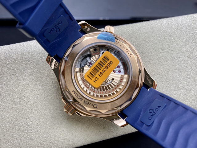 【OMEGA 】オメガ スーパーコピー シーマスター ダイバー 300M コーアクシャル マスター クロノメーター 210.62.42.20.03.001【VS工場出品】