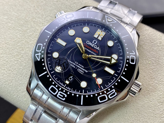 【OMEGA 】オメガ スーパーコピー シーマスタープロフェッショナル ジェームズ・ボンドリミテッドエディション 210.22.42.20.01.004【VS工場出品】