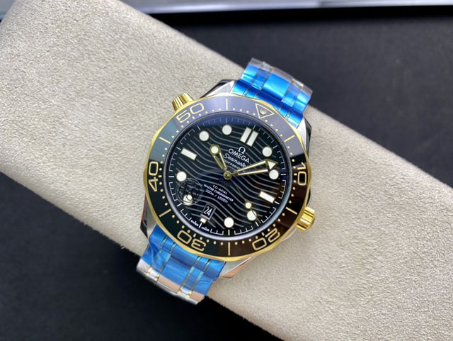 【OMEGA 】オメガ スーパーコピー シーマスター ダイバー300M コーアクシャル マスタークロノメーター 210.20.42.20.01.002【VS工場出品】