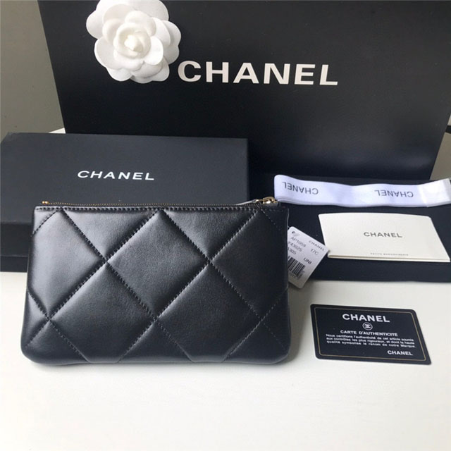 【CHANEL】シャネル 19 スモール ポーチ ブラック スーパーコピー（AP1059 B04852 94305）