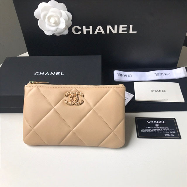 【CHANEL】シャネル 19 スモール ポーチ ライトイエロー スーパーコピー（AP1059）