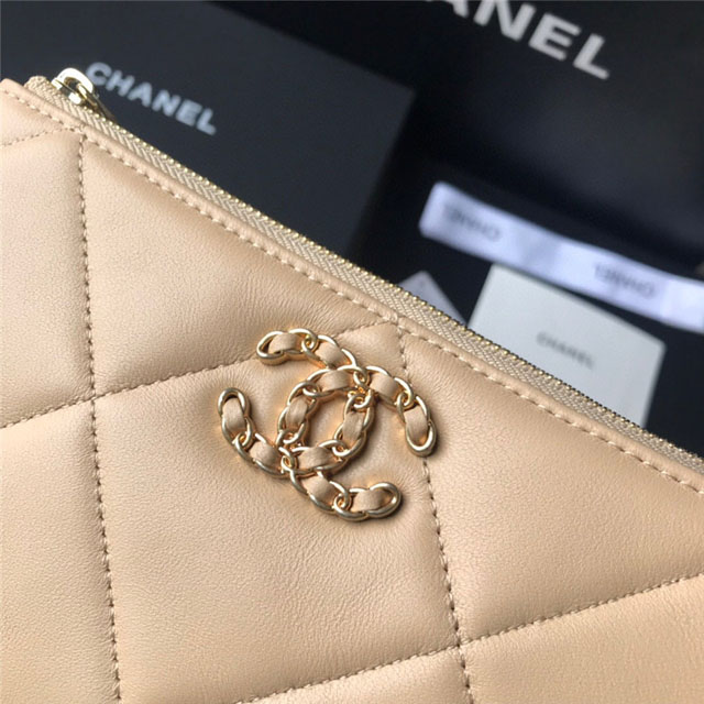 【CHANEL】シャネル 19 スモール ポーチ ライトイエロー スーパーコピー（AP1059）