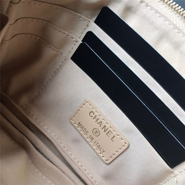 【CHANEL】シャネル 19 スモール ポーチ ライトイエロー スーパーコピー（AP1059）