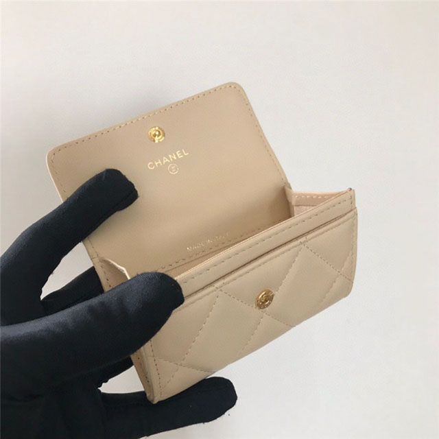  【CHANEL】シャネル 19フラップカードケース ライトイエロー スーパーコピー（AP1790）