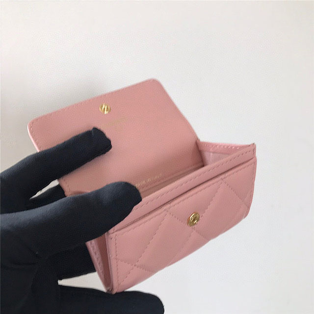 【CHANEL】シャネル 19フラップカードケース ピンク スーパーコピー（AP1790 B07327 NM368）
