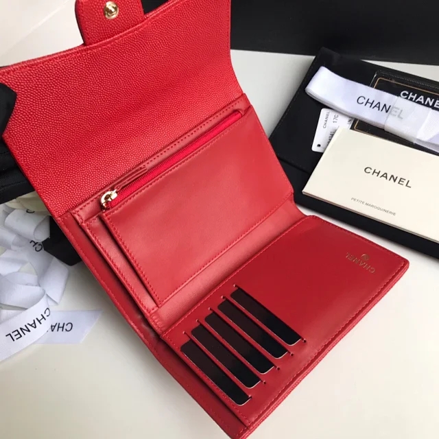 【CHANEL】シャネル 三つ折り ミディアムサイズ 中財布 （ルージュ ）スーパーコピー（A84341）