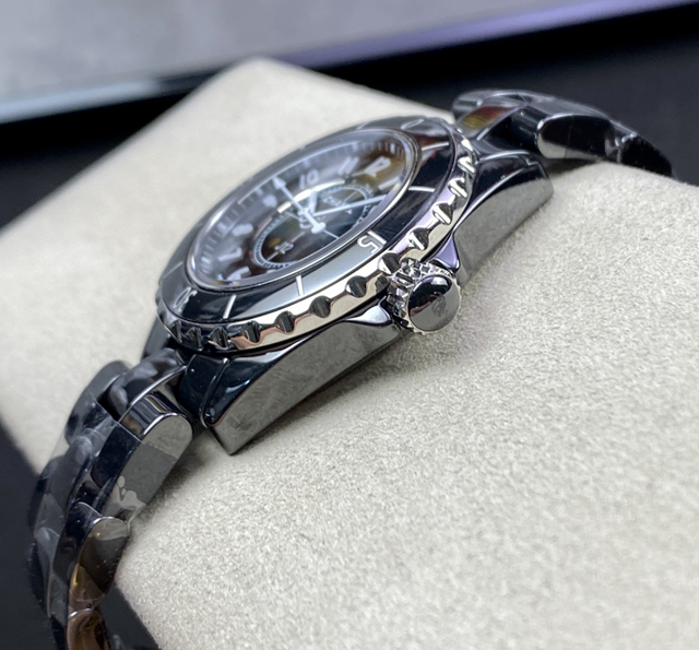 【CHANEL】シャネル スーパーコピー CHANEL J12 H0682 ブラック セラミック 33MM【EAST工場出品】