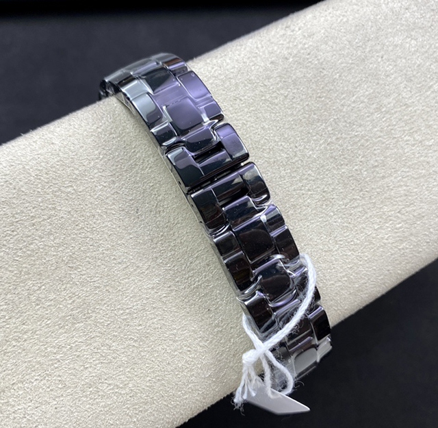 【CHANEL】シャネル スーパーコピー CHANEL J12 H0682 ブラック セラミック 33MM【EAST工場出品】