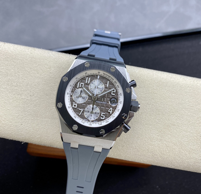【AUDEMARS PIGUET】オーデマ・ピゲ スーパーコピー ロイヤル オーク オフショア クロノグラフ グレー 42MM 26470IO.OO.A006CA.01【APF工場出品】