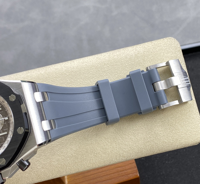 【AUDEMARS PIGUET】オーデマ・ピゲ スーパーコピー ロイヤル オーク オフショア クロノグラフ グレー 42MM 26470IO.OO.A006CA.01【APF工場出品】