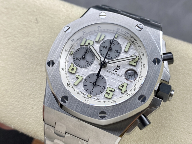 【AUDEMARS PIGUET】オーデマ・ピゲ スーパーコピー ロイヤルオーク オフショア クロノグラフ ホワイトパンダプレート 42MM 25721ST.OO.1000ST.07.A【APF工場出品】