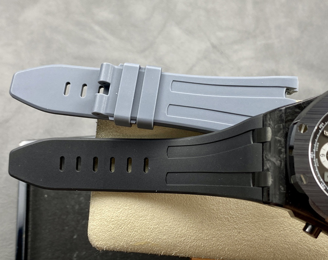 【AUDEMARS PIGUET】オーデマ・ピゲ スーパーコピー ロイヤル オーク オフショア クロノグラフ ブラック 42MM 26205AU.OO.D002CR.01【APF工場出品】