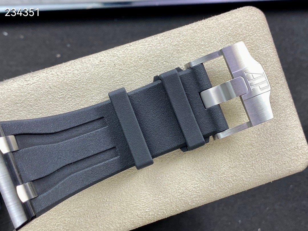 【AUDEMARS PIGUET】オーデマ・ピゲ スーパーコピー ロイヤルオーク オフショアクロノ ブラック 44MM 26400AU.OO.A002CA.01【APF工場出品】