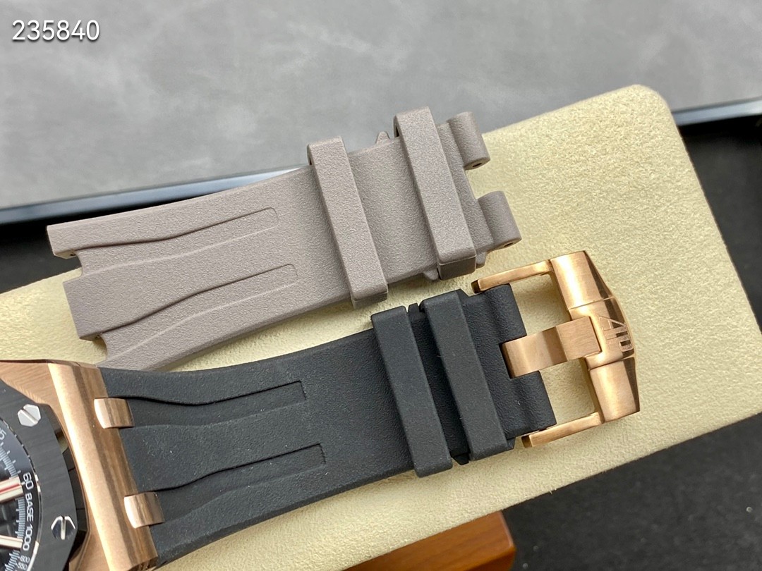【AUDEMARS PIGUET】オーデマ・ピゲ スーパーコピー ロイヤルオーク オフショアクロノ ブラック 44MM 26401RO.OO.A002CA.01【APF工場出品】