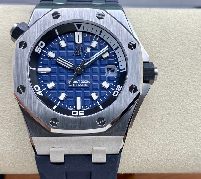 【AUDEMARS PIGUET】オーデマ・ピゲ スーパーコピー ロイヤル オーク オフショア ダイバー ブルー 42MM 15720ST.OO.A027CA.01【ZF工場出品】