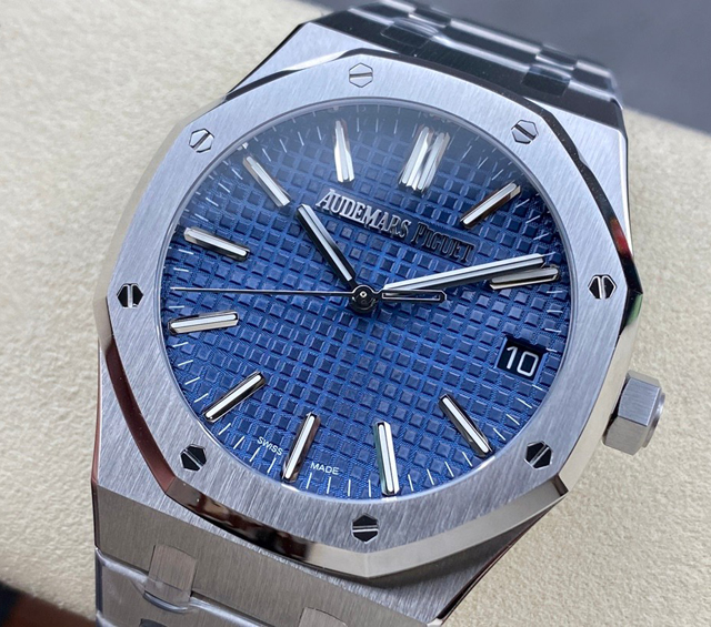 【AUDEMARS PIGUET】オーデマ・ピゲ スーパーコピー ロイヤル オーク オートマティック “50周年記念”ブルー 41MM 15510ST.OO.1320ST.01【ZF工場出品】