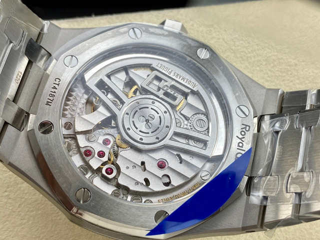 【AUDEMARS PIGUET】オーデマ・ピゲ スーパーコピー ロイヤル オーク オートマティック “50周年記念”ブルー 41MM 15510ST.OO.1320ST.01【ZF工場出品】