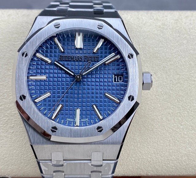 【AUDEMARS PIGUET】オーデマ・ピゲ スーパーコピー ロイヤル オーク オートマティック “50周年記念”ブルー 41MM 15510ST.OO.1320ST.01【ZF工場出品】