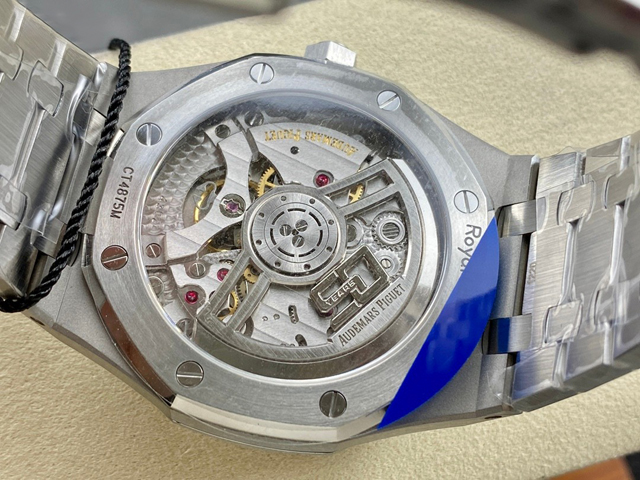 【AUDEMARS PIGUET】オーデマ・ピゲ スーパーコピー ロイヤル オーク オートマティック “50周年記念”グレー 41MM 15510ST.OO.1320ST.05【ZF工場出品】