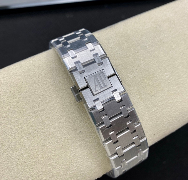 【AUDEMARS PIGUET】オーデマ・ピゲ スーパーコピー ロイヤル オーク オートマティック “50周年記念” ブラック 41MM 15510ST.OO.1320ST.02【ZF工場出品】