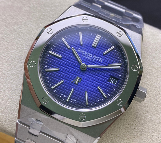 【AUDEMARS PIGUET】オーデマ・ピゲ スーパーコピー ロイヤルオーク エクストラシン ブルー 39MM 15202IP.OO.1240IP.01【ZF工場出品】
