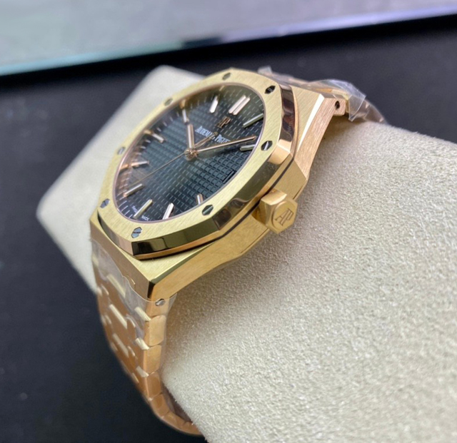 【AUDEMARS PIGUET】オーデマ・ピゲ スーパーコピー ロイヤルオーク ブラック 41MM 15500OR.OO.1220OR.01【ZF工場出品】