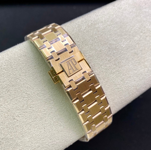 【AUDEMARS PIGUET】オーデマ・ピゲ スーパーコピー ロイヤルオーク ブラック 41MM 15500OR.OO.1220OR.01【ZF工場出品】