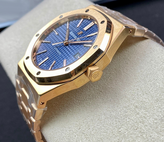 【AUDEMARS PIGUET】オーデマ・ピゲ スーパーコピー ロイヤルオーク ネイビーブルー 41MM 15400OR.OO.1220OR.03【ZF工場出品】