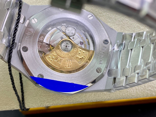 【AUDEMARS PIGUET】オーデマ・ピゲ スーパーコピー ロイヤルオーク グレー 41MM 15400ST.OO.1220ST.04【ZF工場出品】