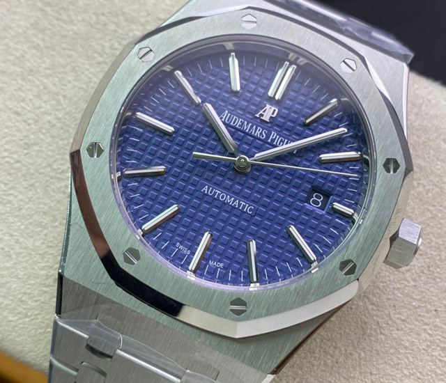 【AUDEMARS PIGUET】オーデマ・ピゲ スーパーコピー ロイヤルオーク ネイビーブルー 41MM 15400ST.OO.1220ST.03【ZF工場出品】