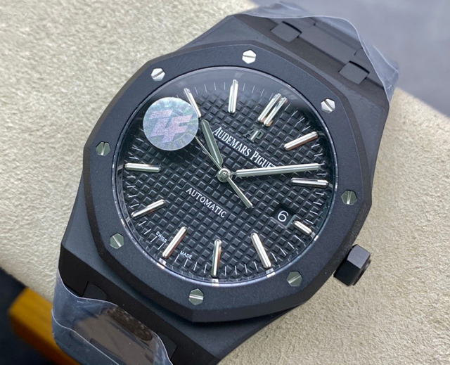 【AUDEMARS PIGUET】オーデマ・ピゲ スーパーコピー ロイヤルオーク DLC ブラック 41MM 15400【ZF工場出品】