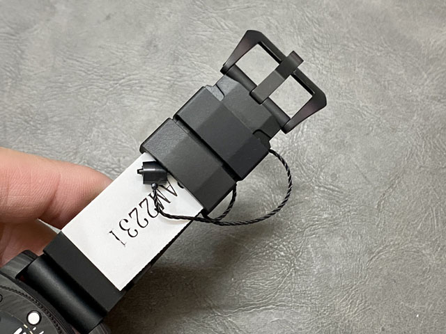 【OFFICINE PANERAI】パネライ スーパーコピー ルミノール サブマーシブル カーボテック PAM02231 42mm【VS工場出品】