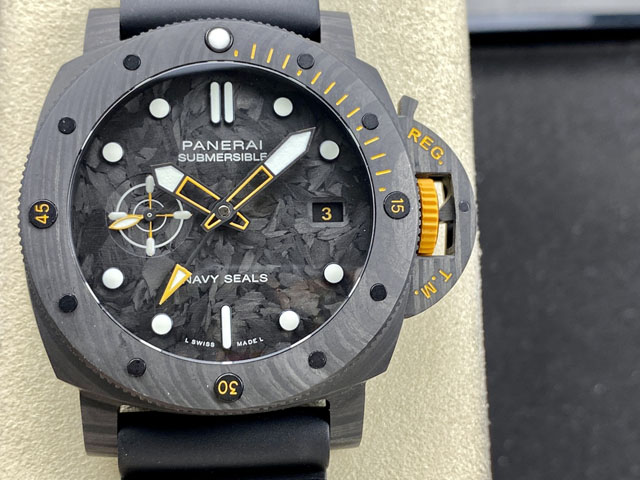 【OFFICINE PANERAI】パネライ スーパーコピー ルミノール サブマーシブル GMT カーボテック™ ネイビーシールズ PAM01324 44mm【VS工場出品】