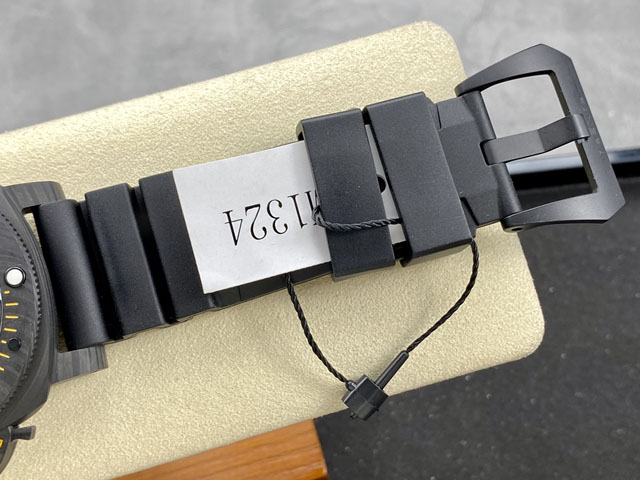 【OFFICINE PANERAI】パネライ スーパーコピー ルミノール サブマーシブル GMT カーボテック™ ネイビーシールズ PAM01324 44mm【VS工場出品】