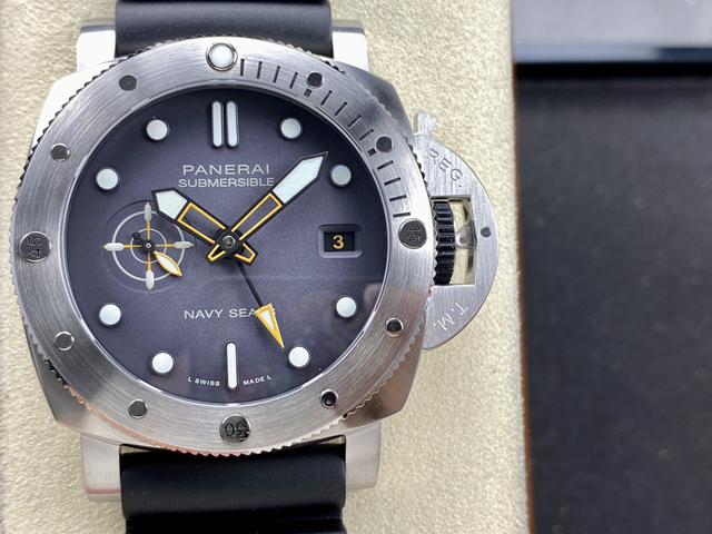 【OFFICINE PANERAI】パネライ スーパーコピー ルミノール サブマーシブル GMT ネイビーシールズ PAM01323 44mm【VS工場出品】