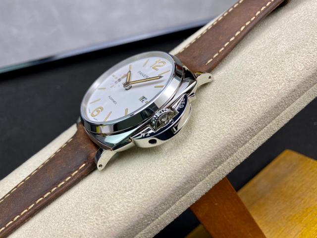 【OFFICINE PANERAI】パネライ スーパーコピー  ルミノール ドゥエ PAM01046 42mm【VS工場出品】