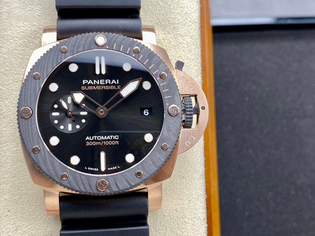 【OFFICINE PANERAI】パネライ スーパーコピー ルミノール サブマーシブル PAM01070 44mm【VS工場出品】