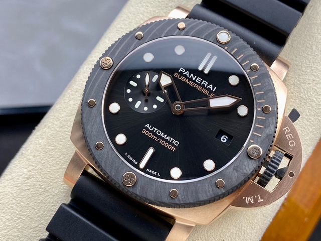【OFFICINE PANERAI】パネライ スーパーコピー ルミノール サブマーシブル PAM01070 44mm【VS工場出品】