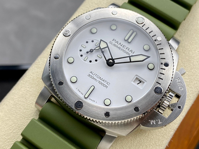 【OFFICINE PANERAI】パネライ スーパーコピー ルミノール サブマーシブル PAM01226 44mm【VS工場出品】