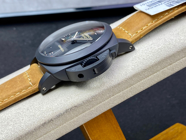 【OFFICINE PANERAI】パネライ スーパーコピー ルミノール 1950 3デイズ GMT オートマチック PAM00441 44mm【VS工場出品】