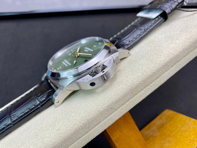 【OFFICINE PANERAI】パネライ スーパーコピー サブマーシブル PAM01056 44mm【VS工場出品】