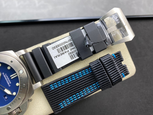 【OFFICINE PANERAI】パネライ スーパーコピー ルミノール 1950 サブマーシブル 3デイズ オートマチック PAM00692 47mm【VS工場出品】