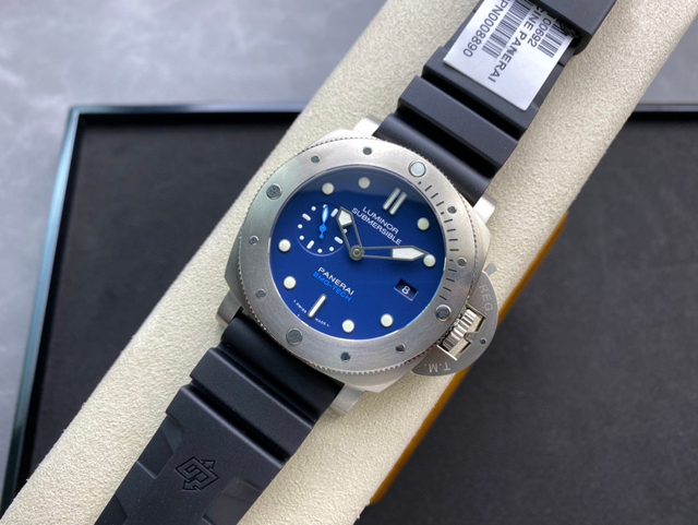 【OFFICINE PANERAI】パネライ スーパーコピー ルミノール 1950 サブマーシブル 3デイズ オートマチック PAM00692 47mm【VS工場出品】